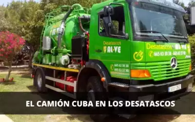 El Camión Cuba en los trabajos de desatasco